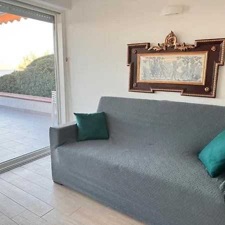 Perla Del Mare Apartment *